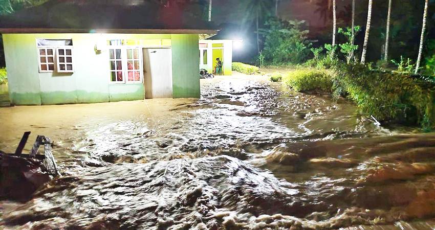 Rumah masyarakat dan sejumlah fasilitas umum yang ada di beberapa desa di Kecamatan Taluditi terendam air.