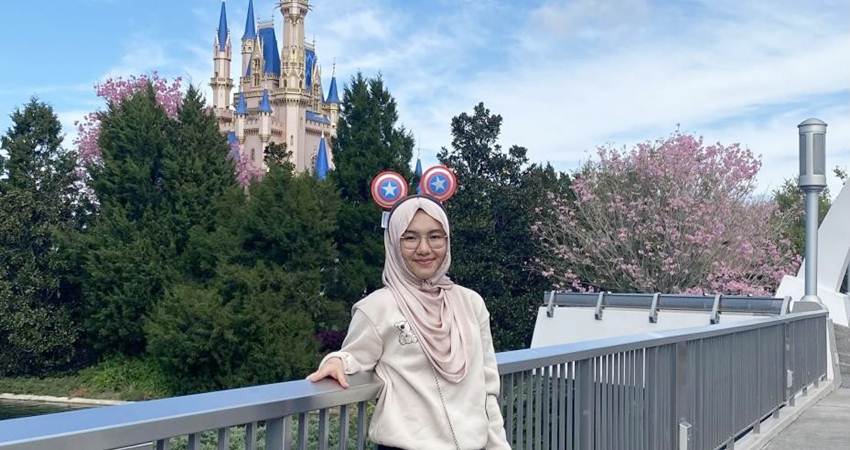 Foto ketika mengunjungi Disney World Florida