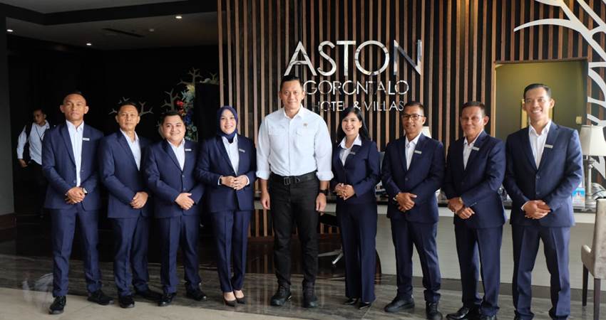 Menteri Agraria dan Tata Ruang bersama Manajemen ASTON Gorontalo Hotel & Villas (F. Istimewa)