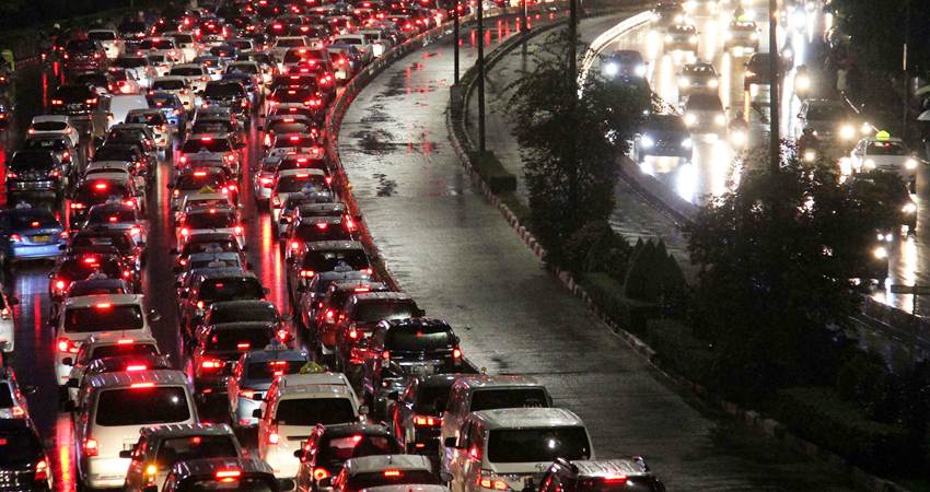 Kemaceta Jakarta menjelang petang.-Pinterest-