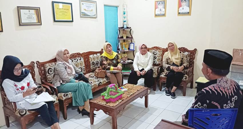 KKAD DPRD Kota Gorontalo saat melakukan kunjungan dibeberapa kelurahan se-Kecamatan Kota Timur dan Dumboraya, (F. Istimewa)