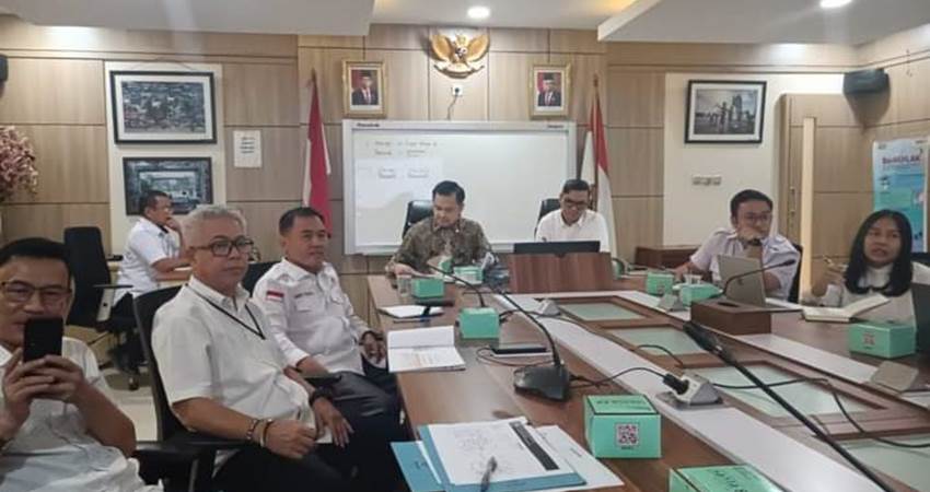 Suasana pertemuan antara jajaran pejabat Pemerintah Kota Gorontalo dengan para petinggi Dirjen Cipta Karya Kementerian PUPR, Senin (6/5/2024). (Foto: Istimewa)