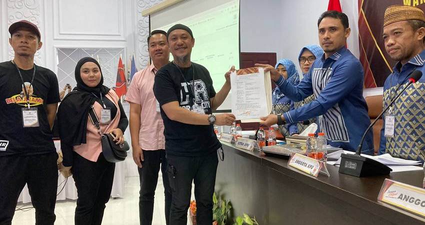 Dua Calon Perseorangan Ramaikan Pilwako Gorontalo, Paket RAMAH-AIR Serahkan Syarat Dukungan