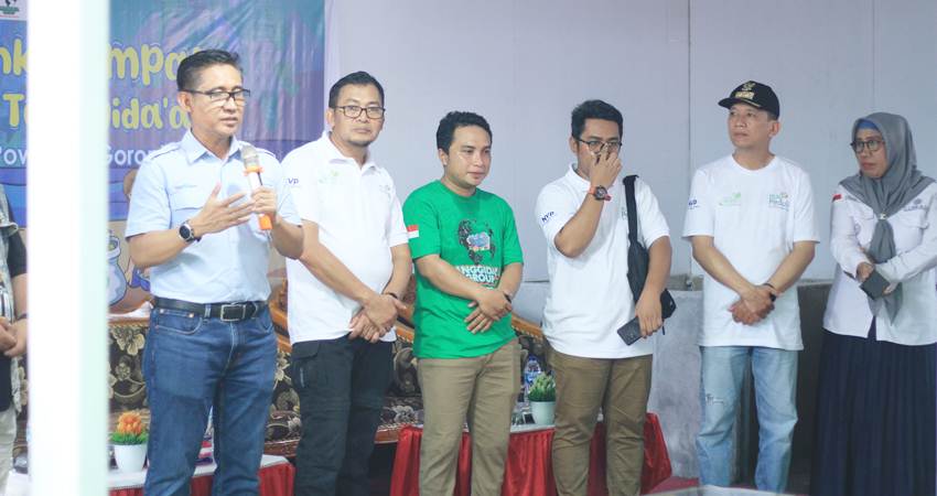 Direktur Manajemen Human Capital & Administrasi PLN Nusantara Power (NP) Karyawan Aji, ketika memberikan sambutan pada kegiatan peresmian bank sampah kampung iklim Tanggidaa.