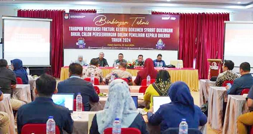 Bimbingan teknis tahapan verifikasi faktual kesatu syarat dukungan pasangan calon perseorangan Pilkada serentak 2024, Sabtu (15/6). (foto : dok / kpu)