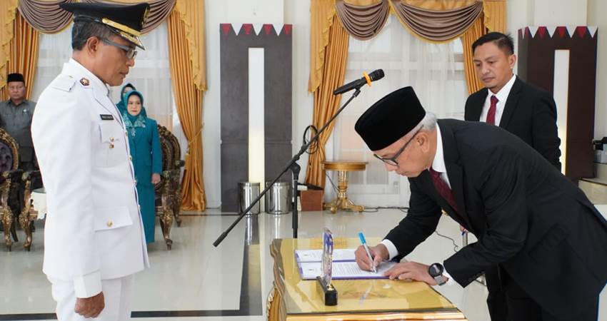 Suasana pelantikan Ismail Madjid sebagai Pj Wali Kota Gorontalo oleh Pj Gubernur Rudy Salahuddin, Rabu (12/6/2024).