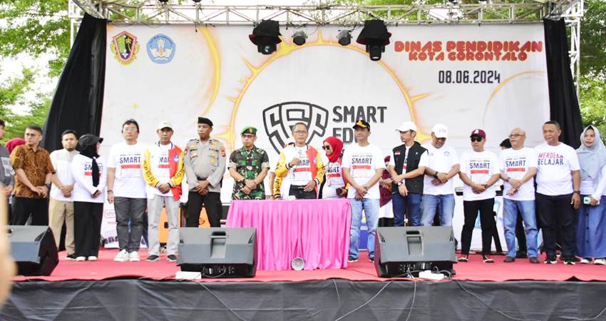 Suasana pelaksanaan kegiatan launching PPDB yang dirangkaikan dengan kegiatan Smart Edu Fest 2024 dan Deviley O2SN, Sabtu (8/6/2024) di Lapangan Taruna Remaja.