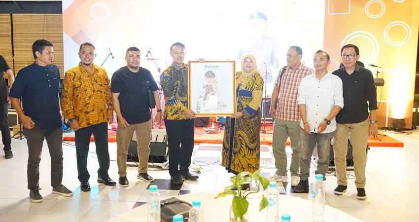 Purwanto Joko Irianto, S.H., M.H mantan Kajati Gorontalo saat pamitan bersama para wartawan mitra Kejati Gorontalo, Jumat (28/6/2024). (Foto: Istimewa)