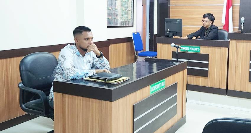 Kuasa hukum penggugat saat menghadiri Sidang gugatan perbuatan melawan hukum atas kliennya selaku penggugat di PN Gorontalo.