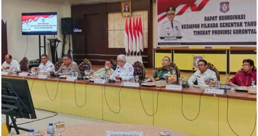 Rapat Forkopimda membahas persiapan pelaksanaan Pilkada, Rabu (3/7).