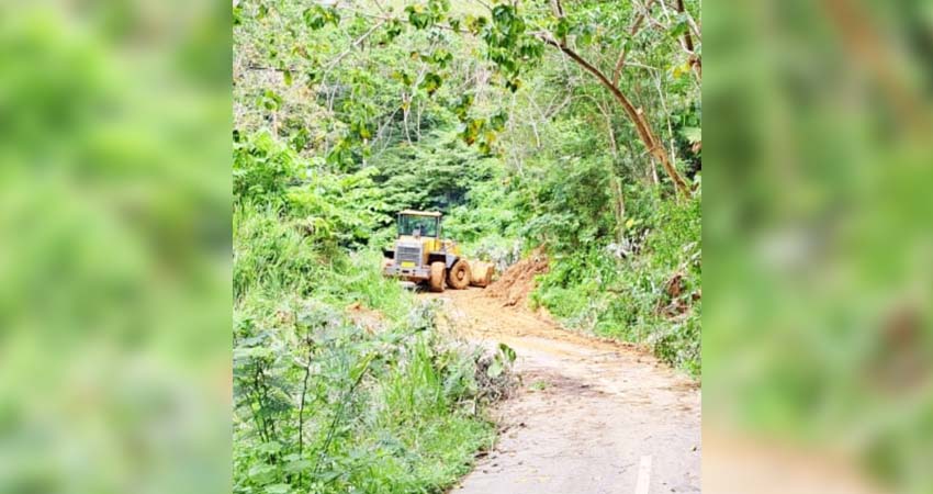 Alat berat mulai dikerahkan untuk mengatasi longsor di wilayah Kecamatan Paguyaman Pantai, dan pihak PLN pula sementara mengerjakan kabel atau pun jaringan yang sempat tertimpa pohon.