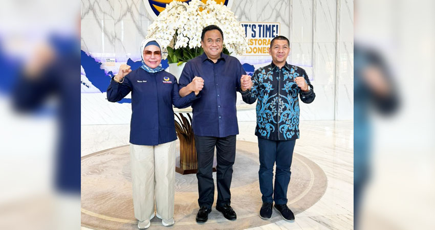 Ketua DPW NasDem Gorontalo, Rachmat Gobel bersama Calon Bupati dan Wakil Bupati Bone Bolango, Merlan Uloli dan Syamsu Botutihe.