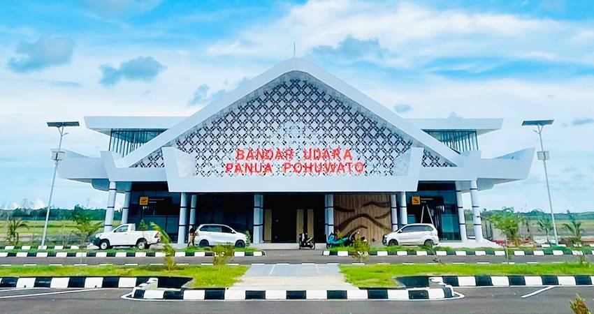 BANDARA PANUA : Saat ini SAM Air melayani rute penerbangan di Bandara Panua dengan rute Pohuwato-Gorontalo, Pohuwato-Palu. (foto : dok / kemenhub)