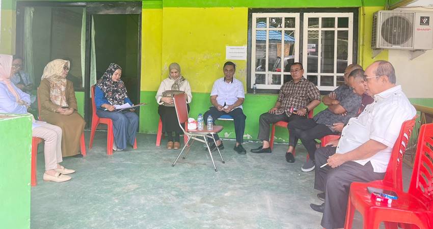 Kunjungan Komisi I Deprov Gorontalo memantau persiapan Pilkada di tingkat PPK.