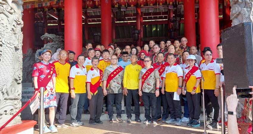 Dahlan Iskan ketika menghadiri evet arak-arakan Dewa Cheng Ho di Semarang.--