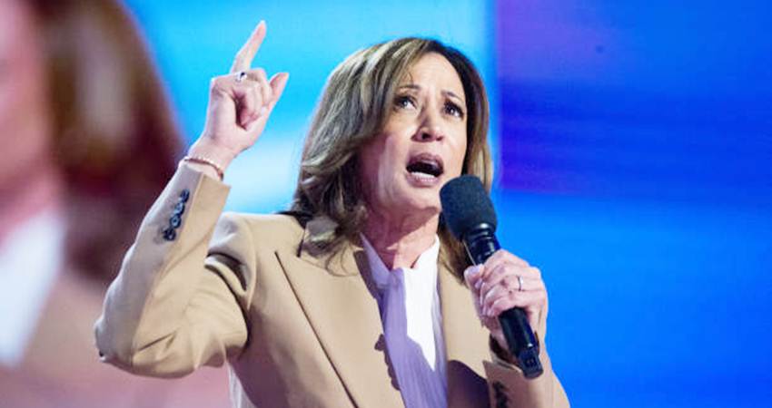 Wakil Presiden AS Kamala Harris berpidato mengenai Kemanusiaan selama Konvensi Nasional Demokrat 2024 di Chicago, Illinois, Amerika Serikat pada 19 Agustus 2024-Anadolu-getty images