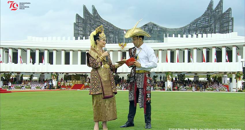 Upacara detik-detik Proklamasi Kemerdekaan dalam rangka HUT RI Ke-79 dilakukan di dua tempat, yakni Istana Negara IKN Kalimantan TImur dan Istana Merdeka Jakarta-Setpres-