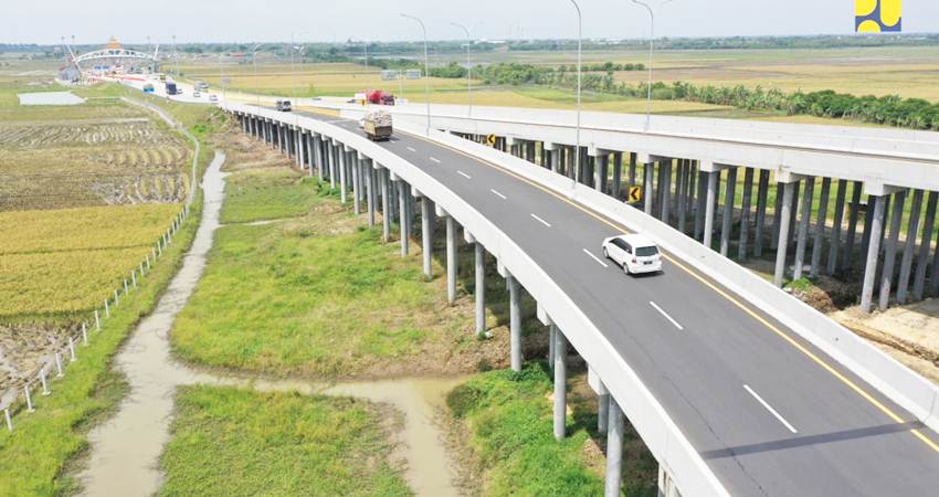 Jalan Tol Semarang-Demak seksi daratan Sayung-Demak telah beroperasi. Namun porsi pemerintah di atas laut masih diperkirakan selesai tahun 2027-Kementerian PUPR-
