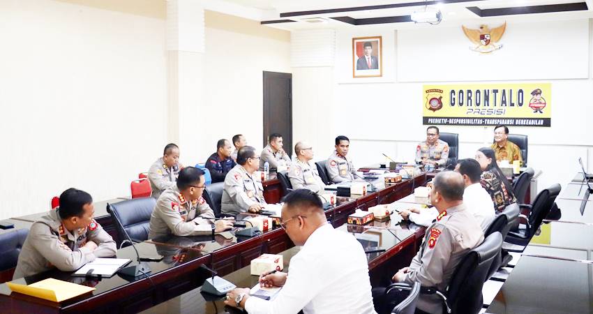 Kompolnas yang dipimpin langsung Dr. Benny Jozua Mamoto, S.H., M.Si. melakukan supervisi ke Polda Gorontalo, Senin (12/8/2024).