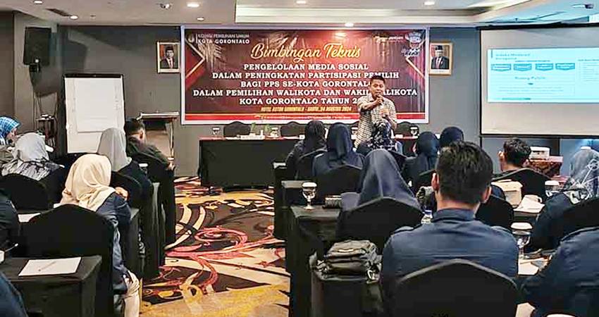 Pelaksanaan bimbingan teknis pemanfaatan media sosial dalam rangka peningkatan partisipasi pemilih di KPU Kota Gorontalo. (foto : istimewa)