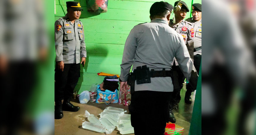 Puluhan liter minuman keras (Miras) jenis cap tikus, berhasil disita oleh personel Polres Boalemo saat pelaksanaan operasi Pekat.