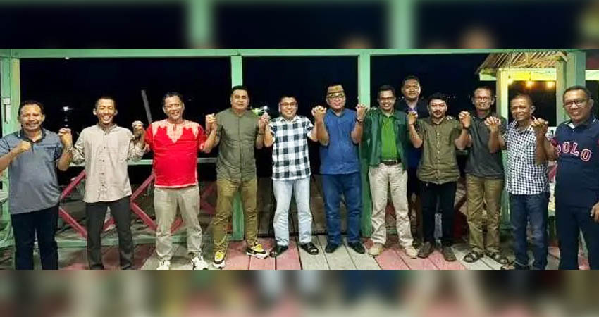 Tujuh pimpinan partai politik di Boalemo sepakat membentuk koalisi mengusung kader PDIP Dedi Hamzah sebagai calon bupati (Cabup) di Pilkada 2024.