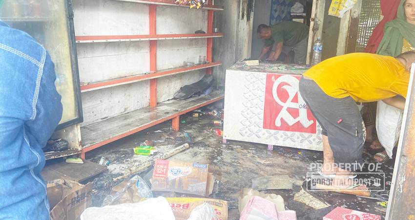 Sisa-sisa kebakaran kios milik Ulfa Ishak di Kelurahan Lekobalo, Rabu (7/8) (F. Diyanti/ Gorontalo Post)