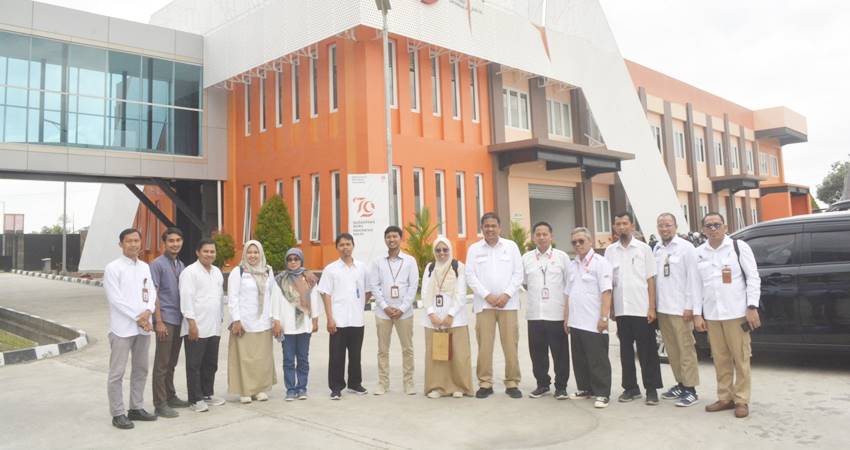 BPOM Gorontalo dibawah pimpinan Stepanus Simon Sesa, SH saat melakukan koordinasi dengan BRIN di Jakarta Pusat terkait inovasi minyak kelapa Ingo A+ (Foto: Istimewa).