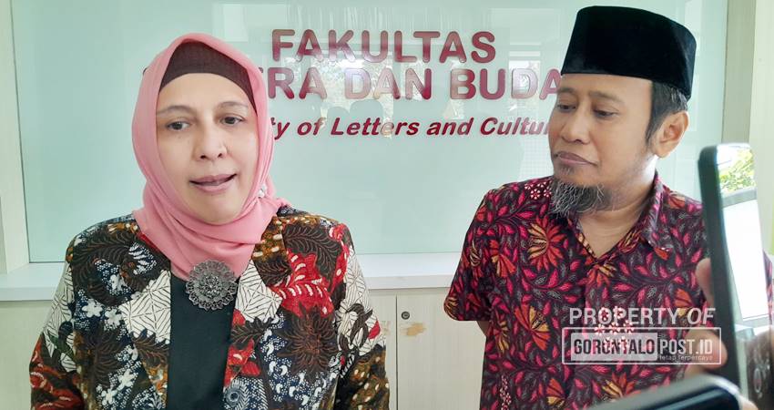 Pihak Fakultas FSB saat diwawancara awak media, Selasa (17/9/2024). (F. Diyanti/ Gorontalo Post)