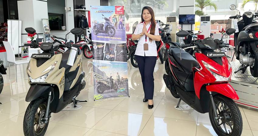 BANYAK PROMO : Segera ke dealer honda terdekat, dan dapatkan promo menarik dari Honda selama bulan september. (foto : dok /daw)