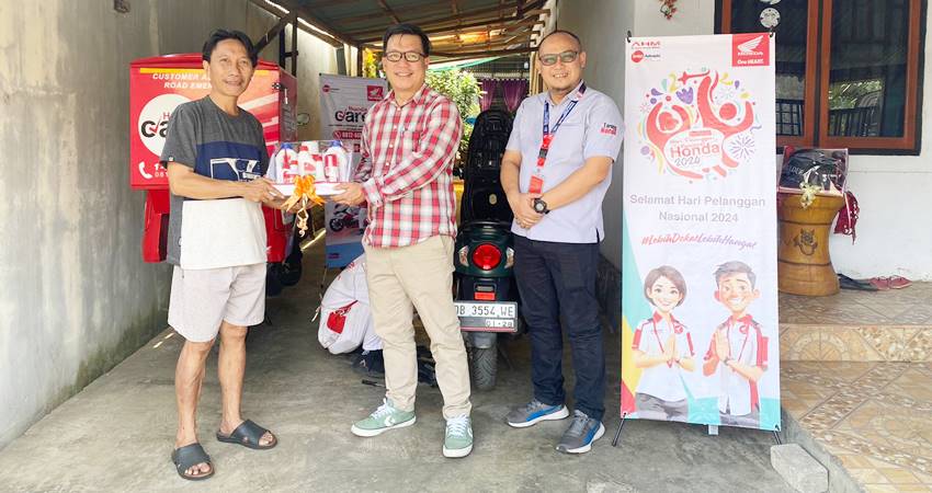 PT. Daya Adicipta Wisesa (DAW) bersama jaringan Honda memberikan apresiasi kepada konsumen setia untuk memperingati Hari Pelanggan Nasional. (foto : dok /daw)