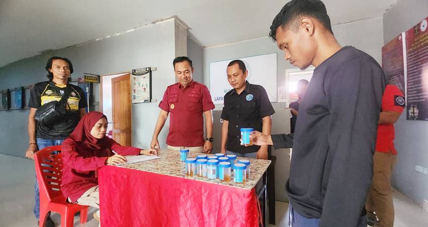 Tes urine sejumlah Napi du Lapas Kelas IIb Pohuwato, Kamis(19/9/2024)