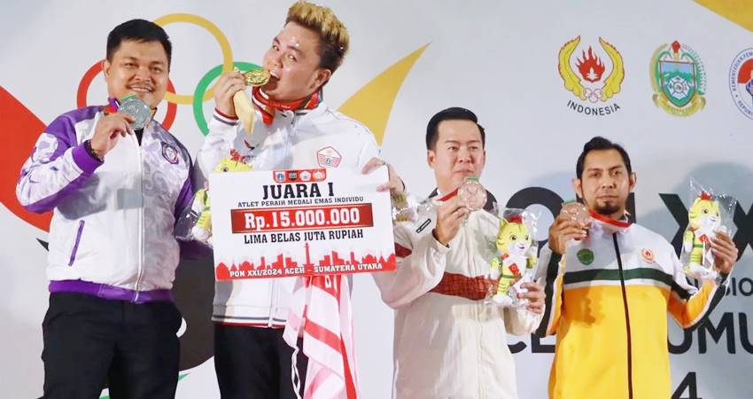 Pebiliar Gorontalo, Leo Farrehend meraih medali perak dalam nomor nomor 15 ball single putra PON XXI di Medan, Sumatera Utara, Senin (6/9).