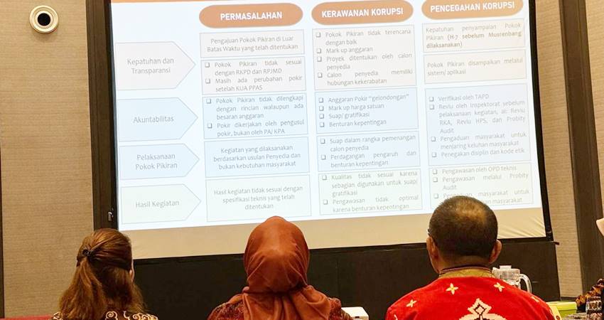 Paparan KPK soal kerawanan korupsi pada pengelolaan dana pokir pada kegiatan orientasi anggota Deprov Gorontalo di Jakarta, kemarin (26/9).