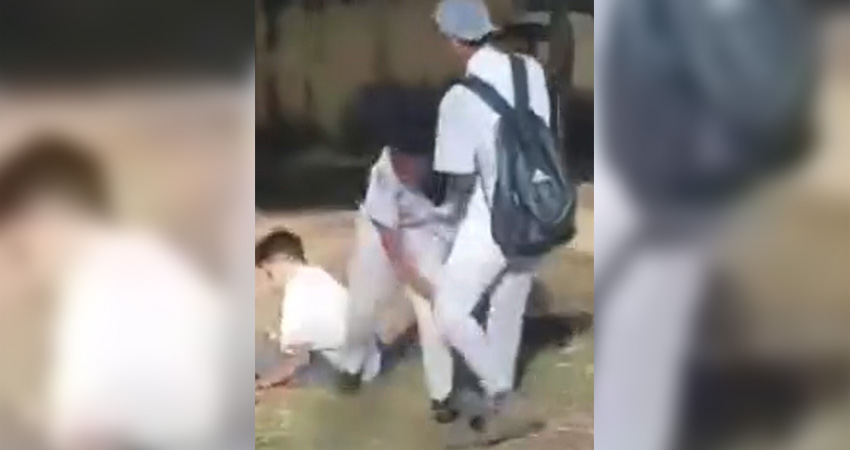 Salah satu potongan video dugaan penganiayaan dengan cara ditendang terhadap Rayan salah seorang siswa SMK Negeri I Gorontalo.