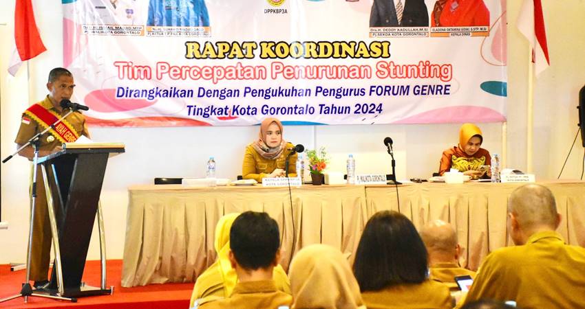 Suasana pelaksanaan Rakor tim percepatan penurunan stunting yang dirangkaikan dengan pengukuhan pengurus forum Generasi berencana (Genre) tingkat Kota Gorontalo masa bakti 2024-2025, Selasa (10/9/2024) di Hotel Amaris. (Foto: Prokopim)