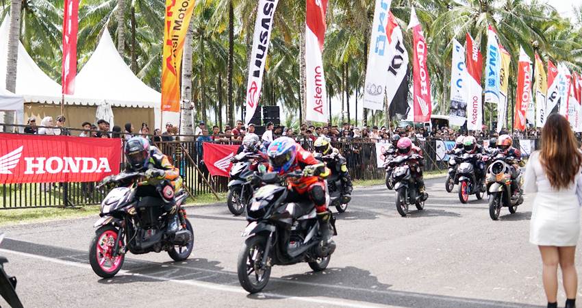 Aksi para pebalap saat mengikuti Honda One Make Race seri Sulut yang digelar PT.Daya Adicipta Wisesa (DAW) 12-13 Oktober 2024 di Sirkuit Balitka Mapanget. (foto : dok / daw)