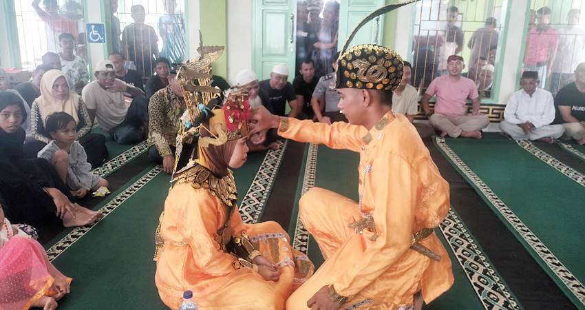 Prosesi ijab Kabul salah seorang Narapidana di Masjid At-Taubah Lapas Kelas IIb Pohuwato, Sabtu(12/10).