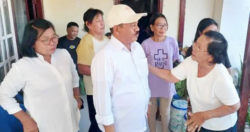 Rum Pagau disambut hangat masyarakat Desa Kaaruyan Kecamatan Mananggu disela-sela kampanye blusukan. (foto : istimewa)