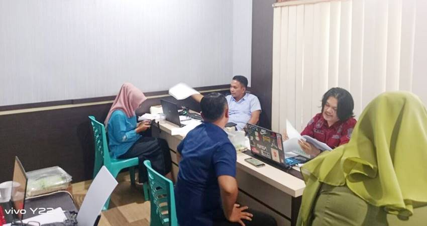 Sejumlah pegawai PDAM Kota Gorontalo saat dimintai keterangan di Mapolda Gorontalo.