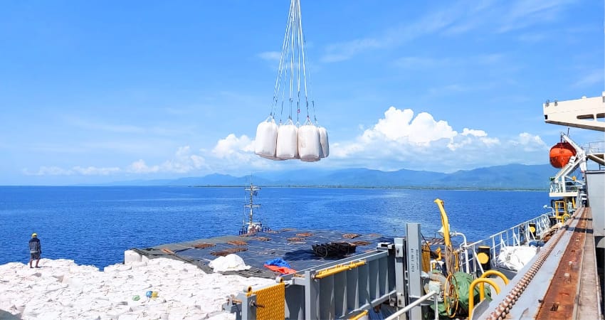 Pelabuhan Lalape Berkontribusi Rp 700-800 Juta Per Bulan dari Aktivitas Bongkar Muat