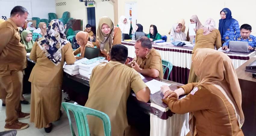 Pemerintah Provinsi Gorontalo saat mulai melakukan observasi terhadap salah satu desa dari 15 desa percontohan replikasi antikorupsi tahun 2024, Senin (18/11/2024). (foto : dok /pemprov)