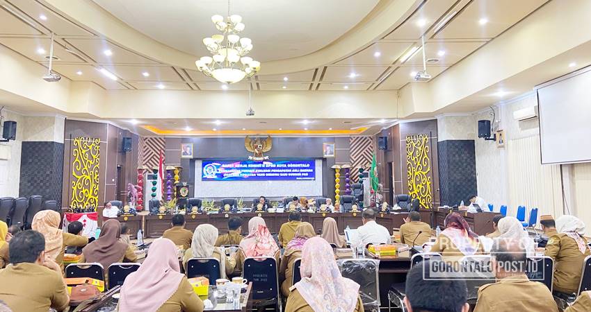 Dokumentasi rapat kerja Komisi II bersama Pemerintah Kota Gorontalo, Selasa (5/11/2024) (F. Diyanti/Gorontalo Post)