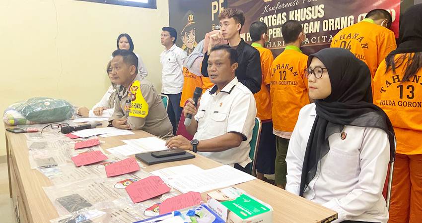 Para pelaku TPPO saat diamankan Sat Resmob Polda Gorontalo guna proses hukum lebih lanjut.