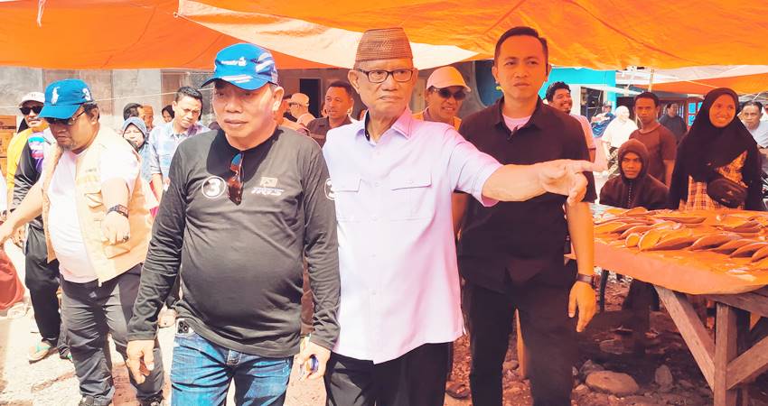 IRIS Disambut Meriah di Pasar Taludaa, Ratusan Warga Bersatu Dukung Sang 'Panglima Pemekaran'