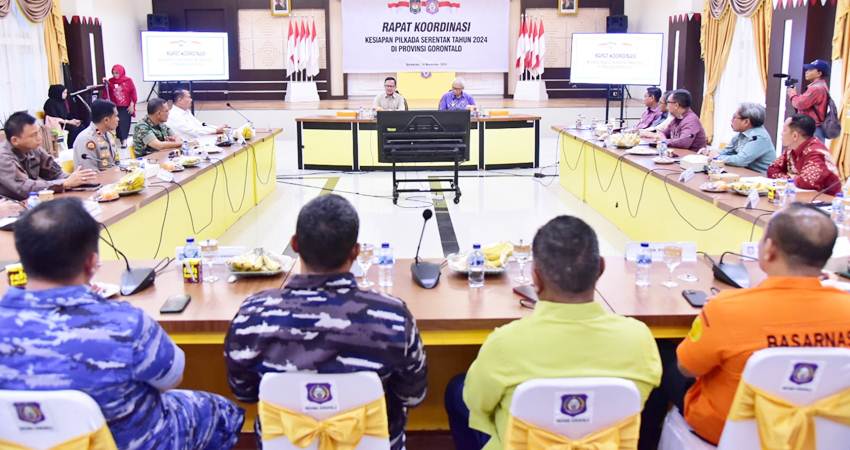 Rapat Persiapan Pilkada serentak dipimpin langsung Wamendagri Bima Arya Sugiarto, didampingi Pj Gubernur Gorontalo Rudy Salahuddin, Kamis, (14/10) di Rudis Gubernur. (Foto – Fikri/Diskominfotik).