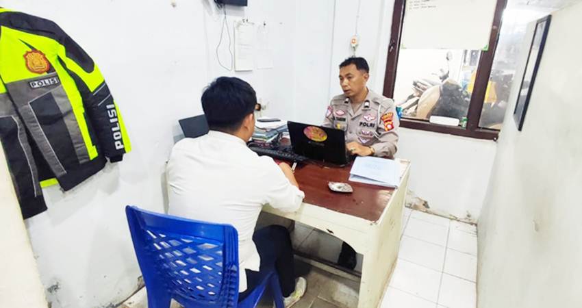 PPK BPJN Gorontalo Istanto saat dilakukan pemeriksaan di ruang unit laka terkait kecelakaan yang menyebabkan kematin.