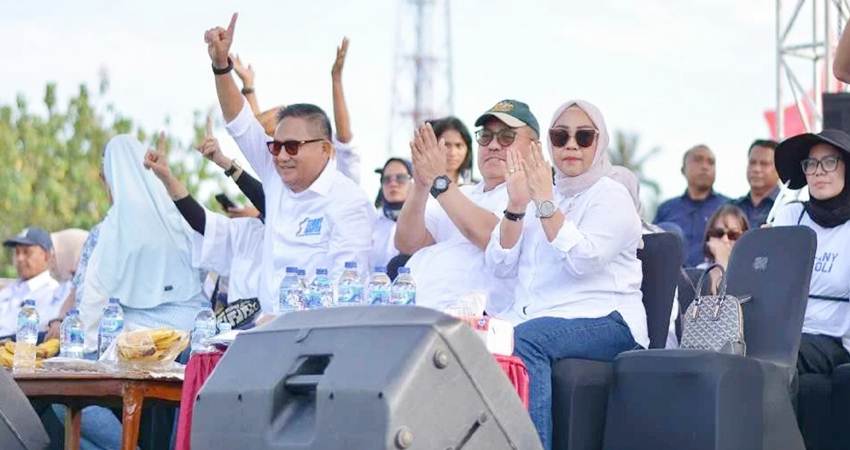 Pasangan Tonny Uloli - Marten Taha saat kegitan kampanye, dan mendapat dukungan dari semua partai politik pengusung. (Foto : dok / Tim TU-MT)