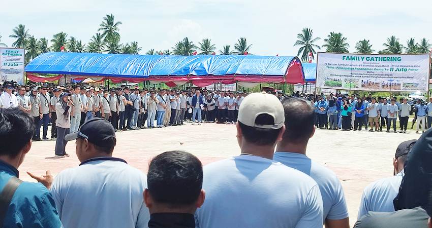 Ribuan Karyawan Biomasa Jaya Abadi dan Group Bersatu Lawan Hoax LSM Yang Menghancurkan Masa Depan Rakyat Pohuwato