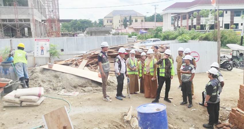 Komisi Pemberantasan Korupsi Republik Indonesia (KPK-RI), saat melakukan pemantauan dan evaluasi terhadap 38 paket pekerjaan di Provinsi Gorontalo mulai tanggal 4 hingga 8 November 2024.